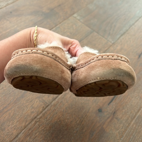 Ugg slippers - Picture 9 of 9